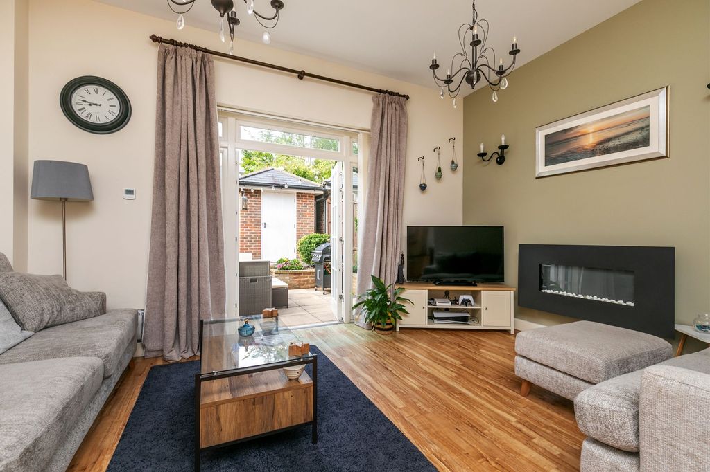 Property photo 2 of 12
