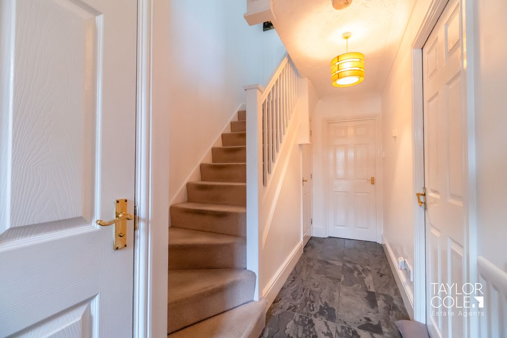 Property photo 2 of 24