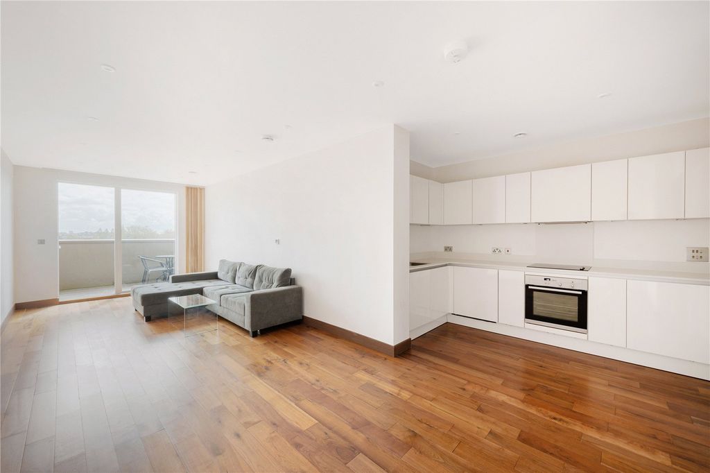 Property photo 1 of 21 Picture No. 18