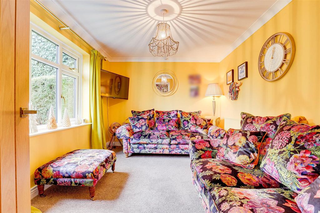 Property photo 3 of 46