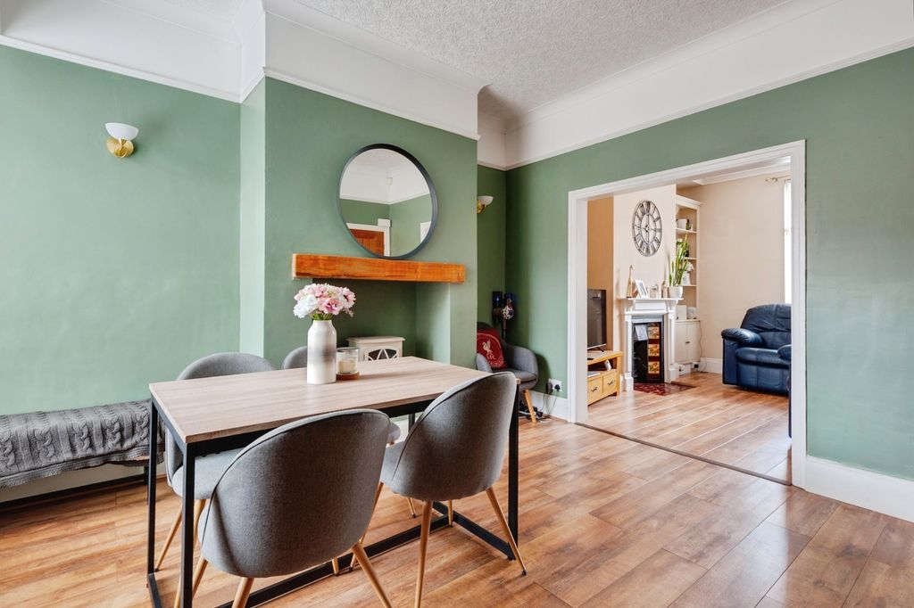 Property photo 3 of 20 Pbox-Img.Jpg