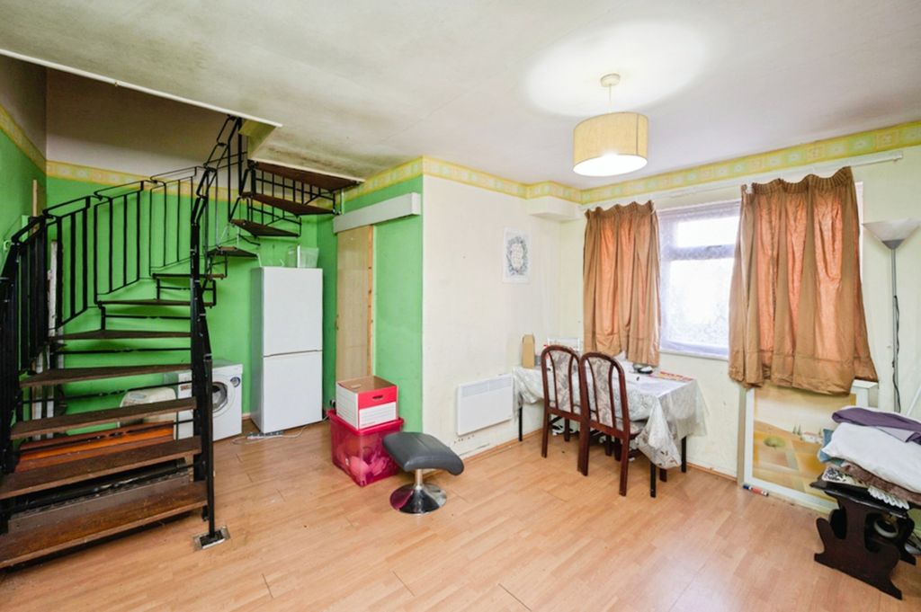 Property photo 3 of 13 Pbox-Img.Jpg