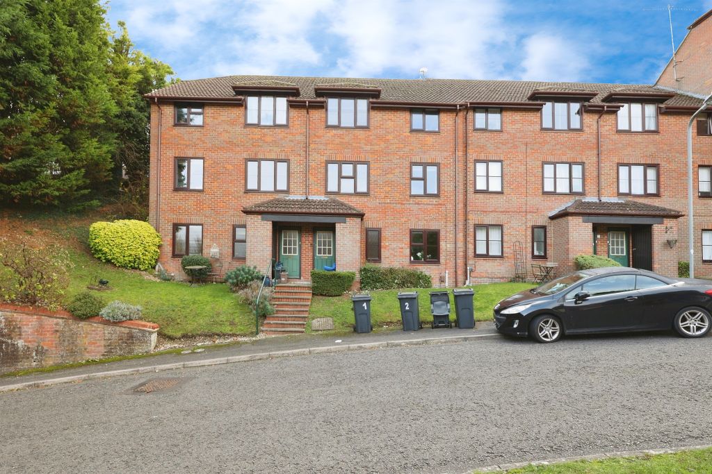 Property photo 1 of 12