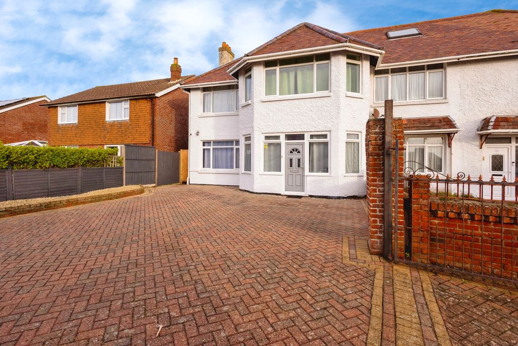 Property photo 1 of 16 Front