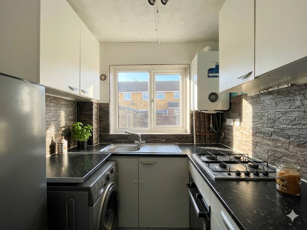 Property photo 2 of 6 4998732