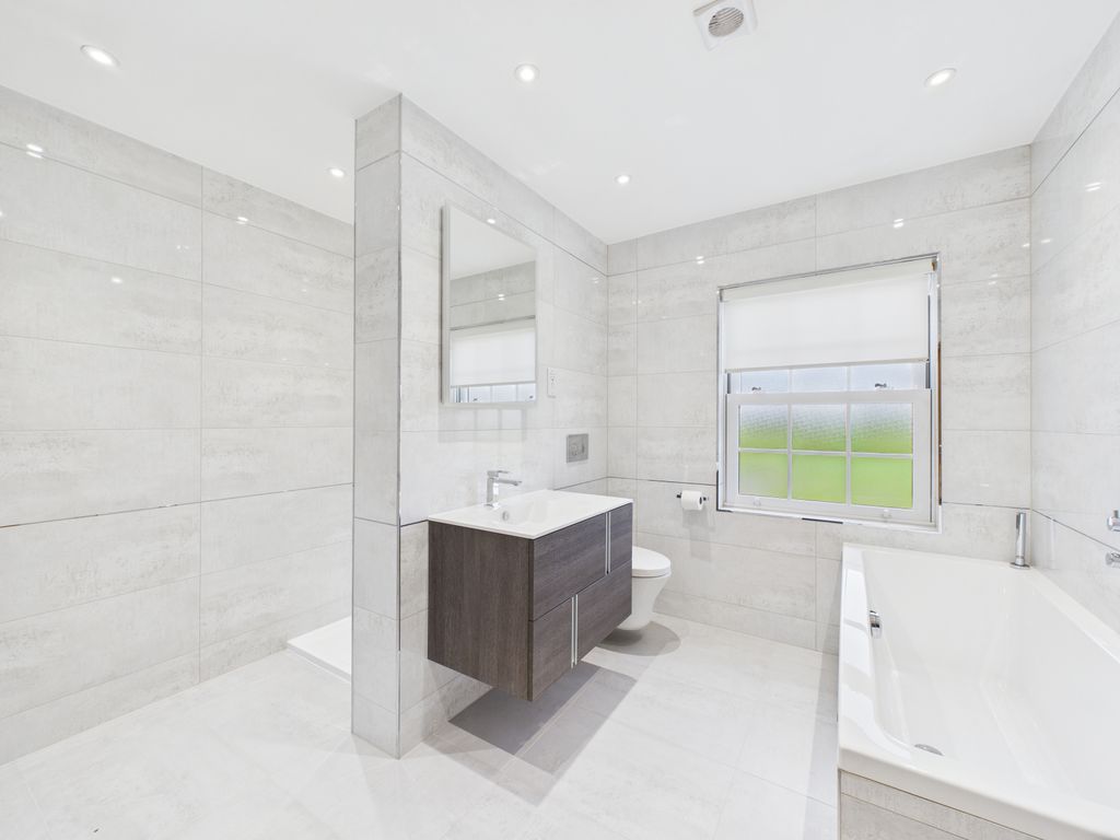 Additional image 21 of 5 bed detached house to rentSkylark Meadows, Whiteley PO15