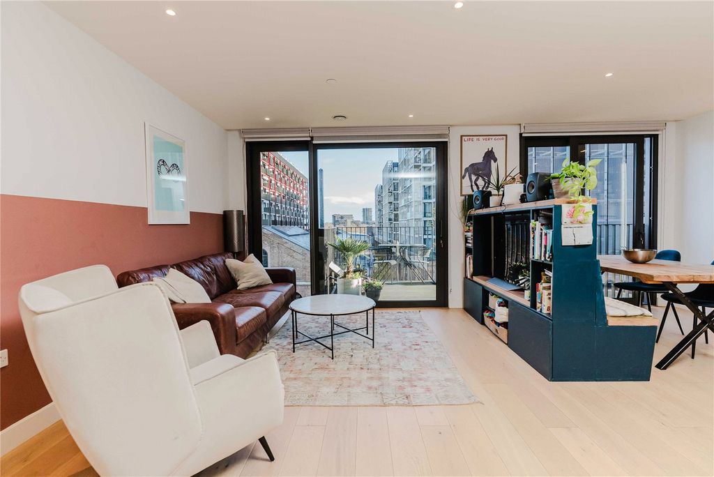 Property photo 2 of 35 Picture No. 47