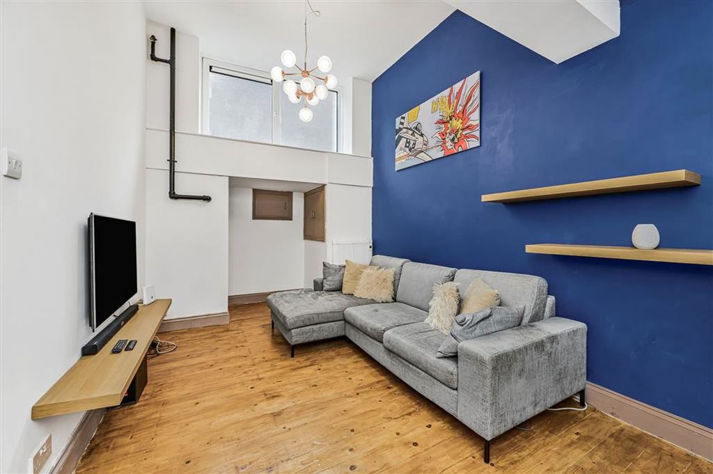 Property photo 2 of 7