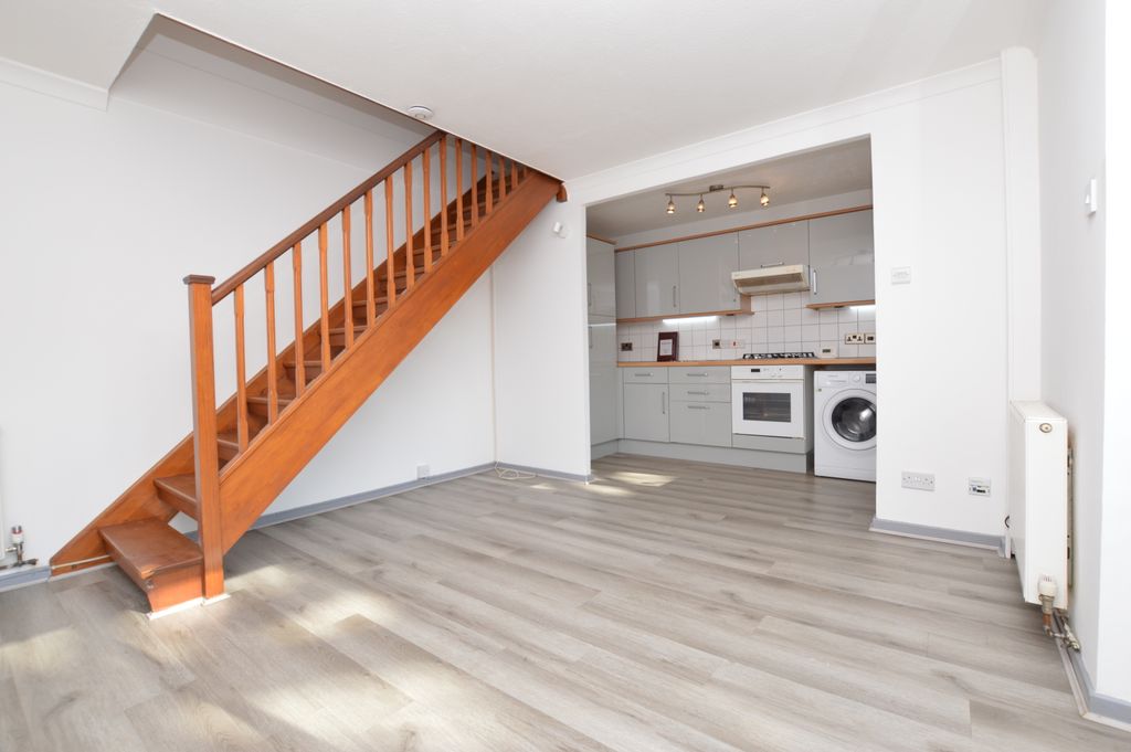 Property photo 1 of 7 Lounge