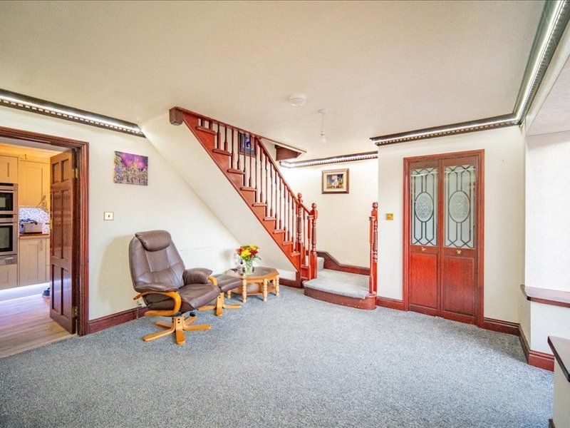 Property photo 2 of 30