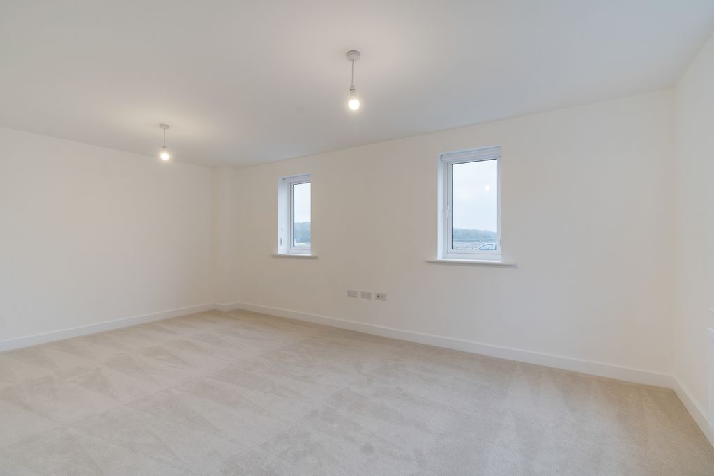 Property photo 3 of 10 Photo