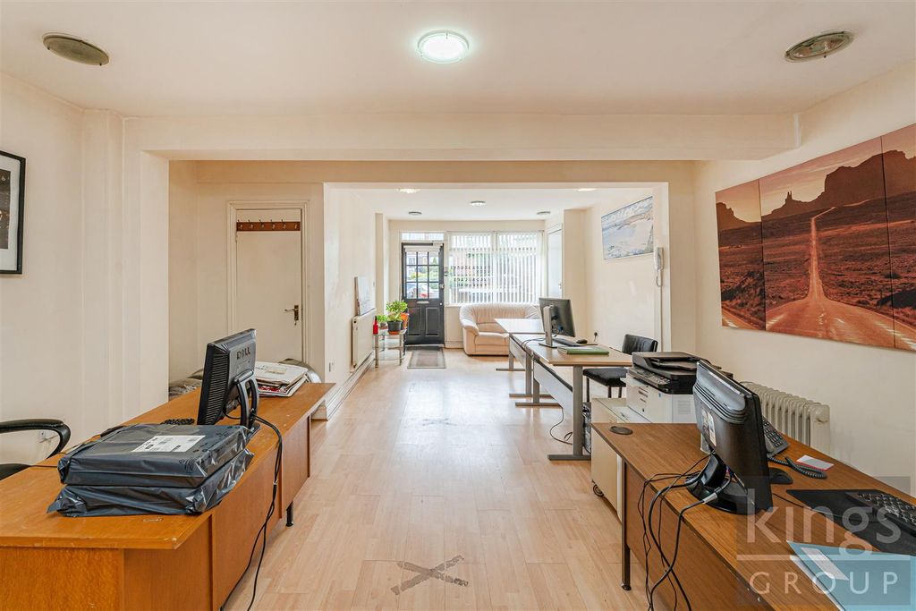 Property photo 2 of 30