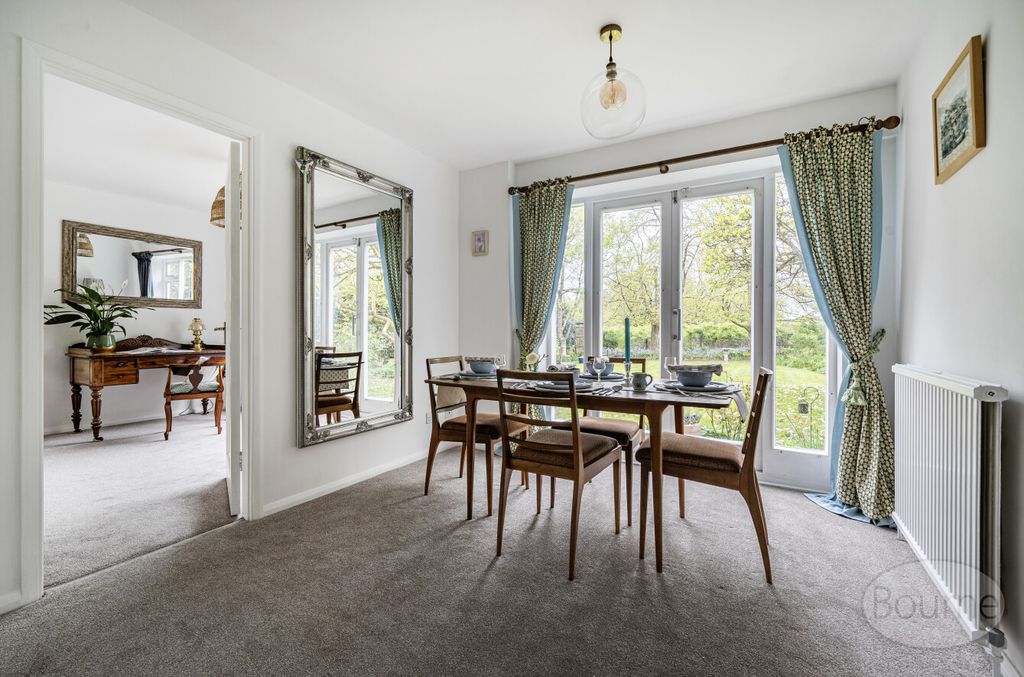 Property photo 3 of 28 Cb31F8Fc-1c9A-483...