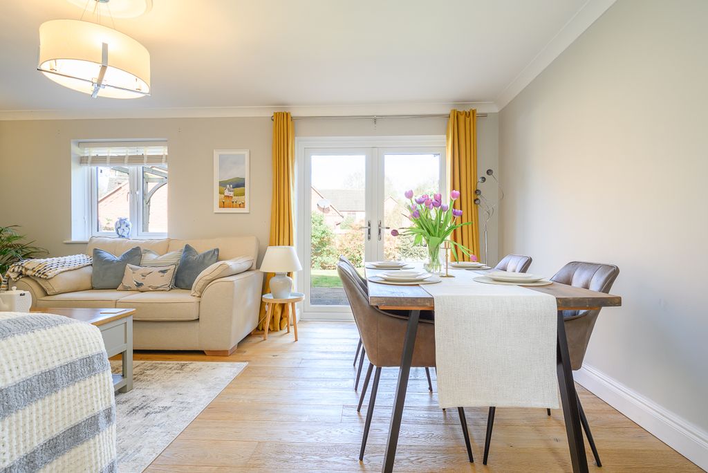 Property photo 2 of 21 The Laines-12