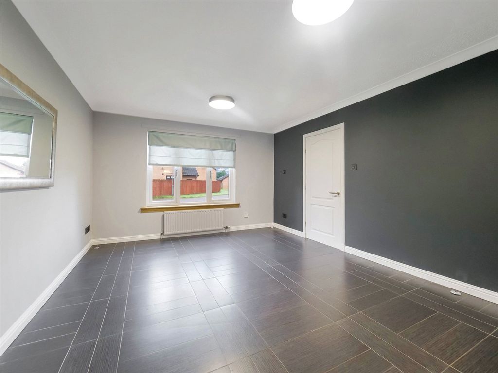 Property photo 2 of 26 Picture No. 04