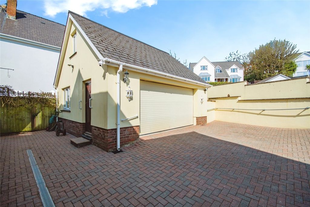 Property photo 3 of 38 Picture No. 22