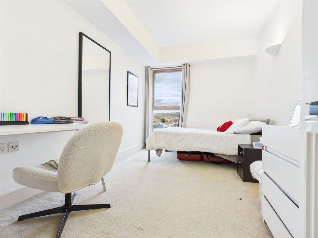 Property photo 3 of 14 Bedroom