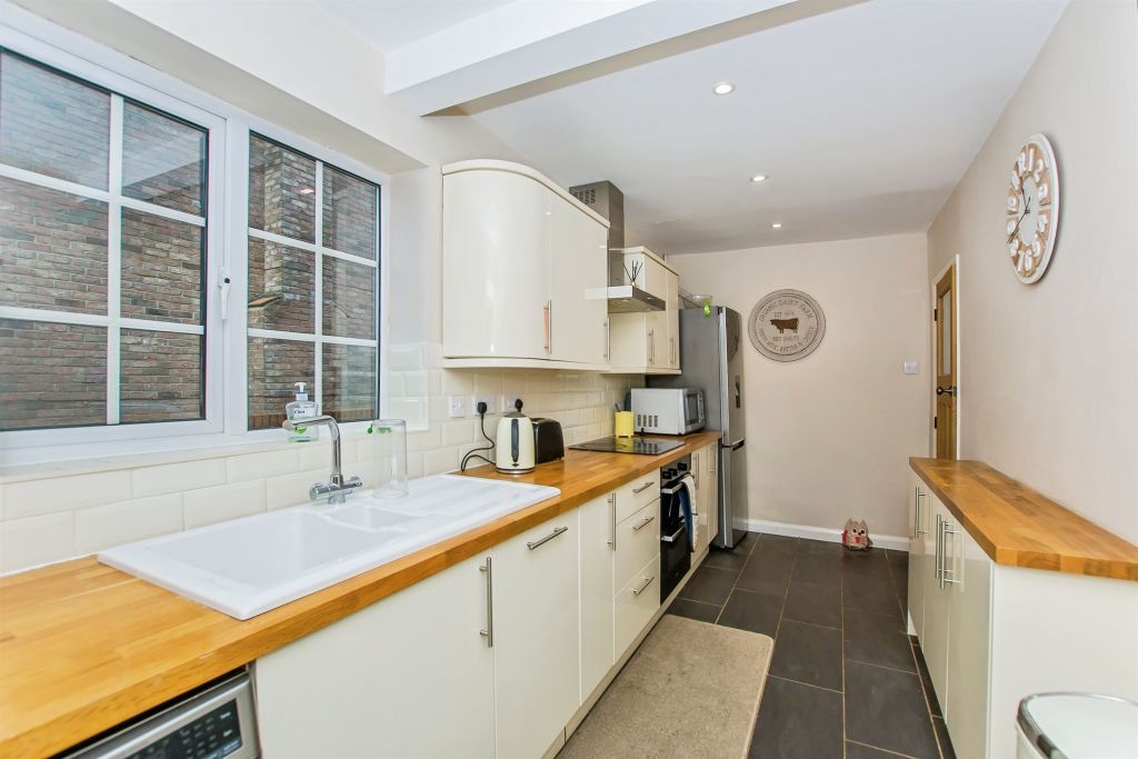 Property photo 3 of 19