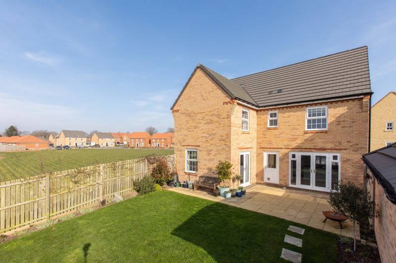 Property photo 1 of 20 Photo 16