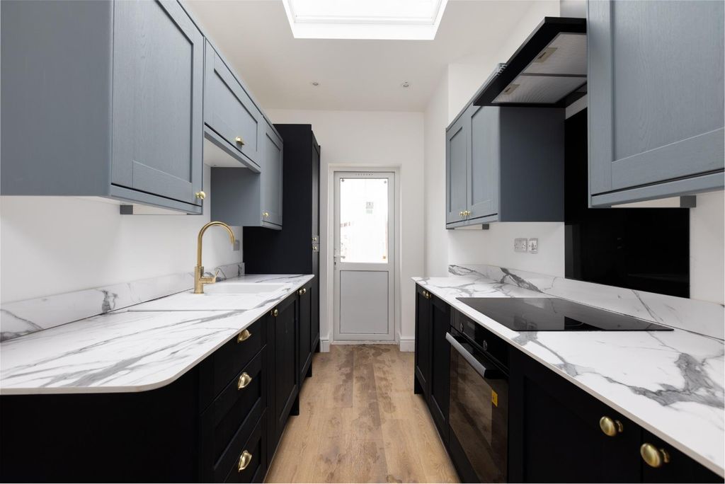 Property photo 1 of 25 57 All Hallows Road, Bs5 0Hw-22.Jpg