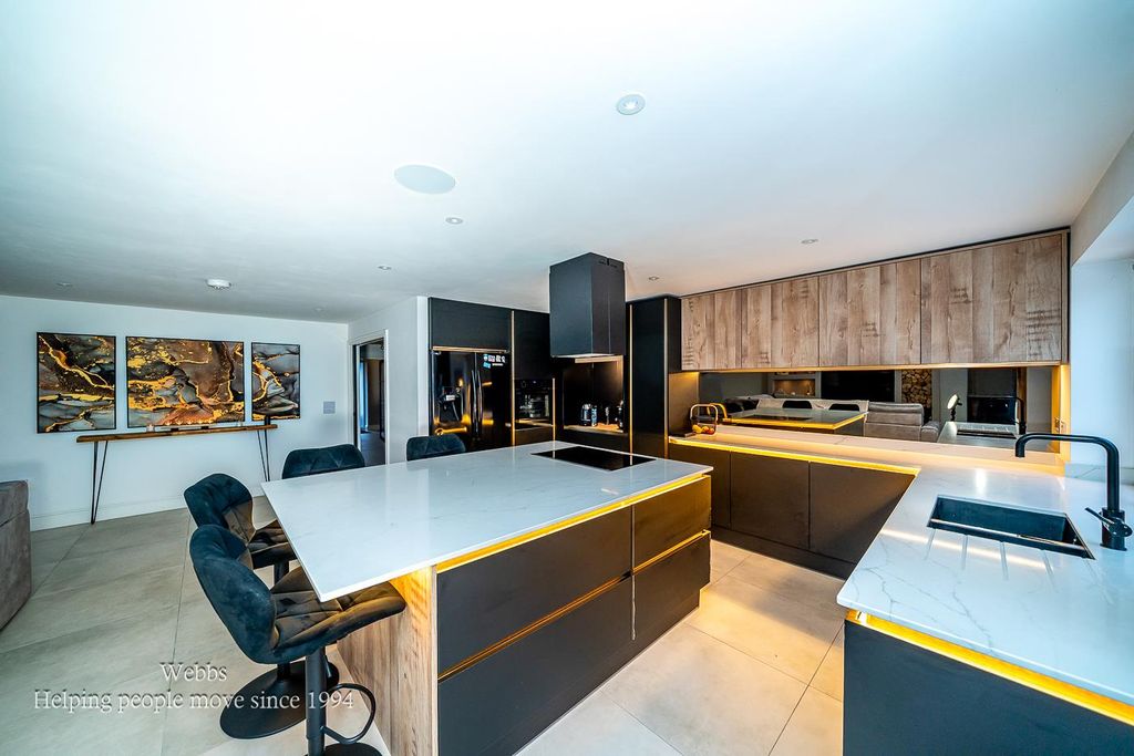 Property photo 3 of 42 Webbs-4.Jpg