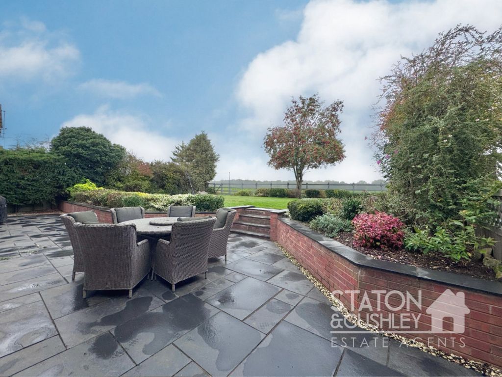 Property photo 3 of 32