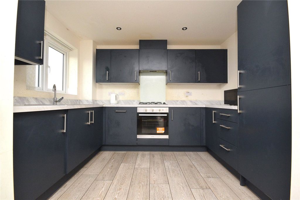 Property photo 3 of 12 Picture No. 04