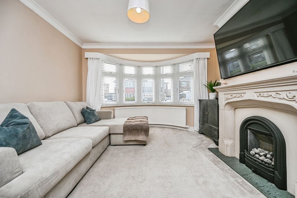 Property photo 3 of 19 Pbox-Img.Jpg