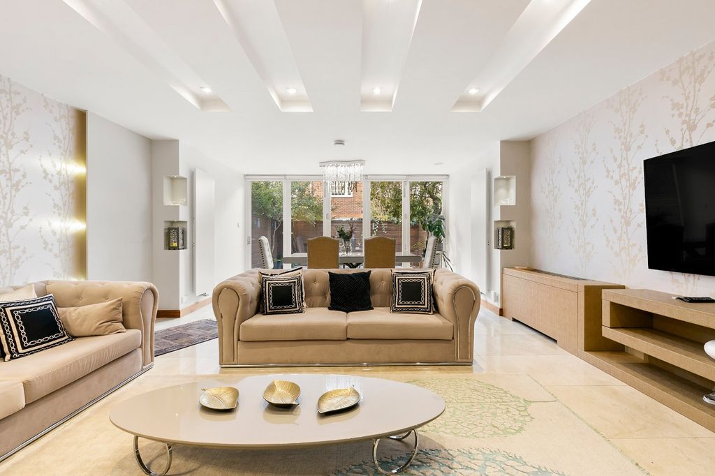 Property photo 3 of 20