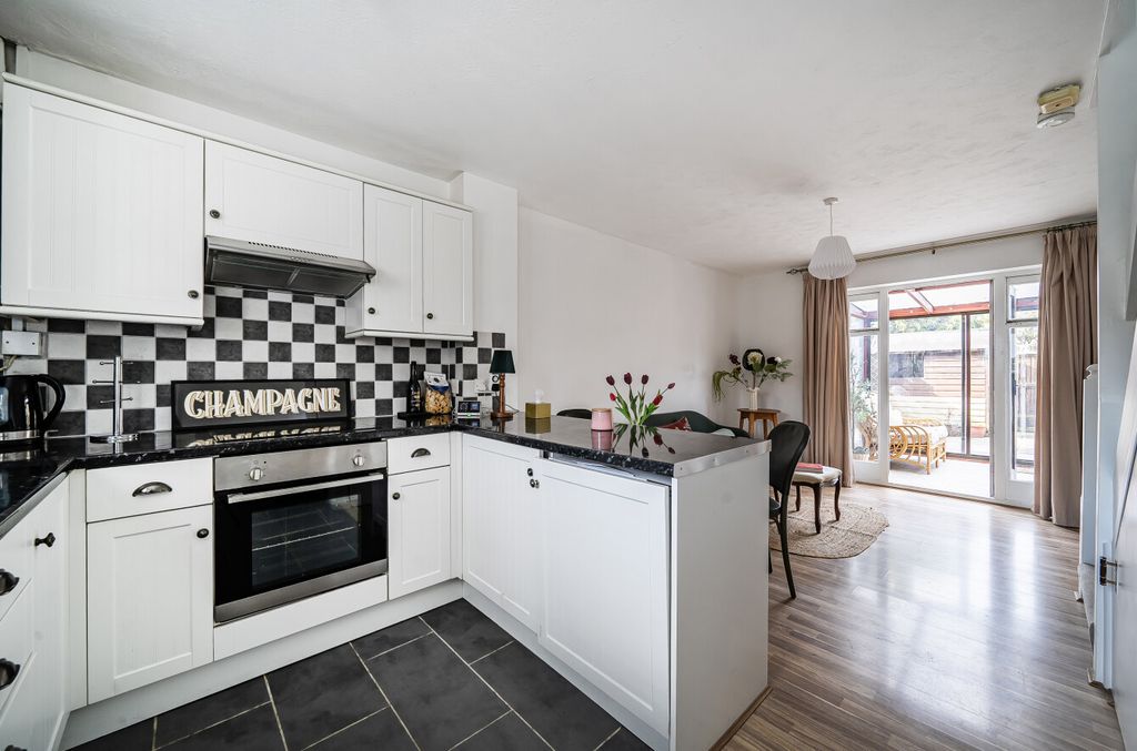 Property photo 2 of 25 1482954-18-6A3A48...