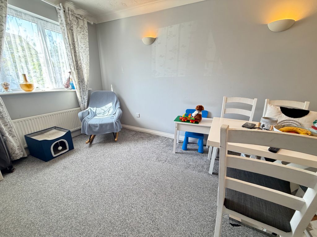 Property photo 3 of 11 Image