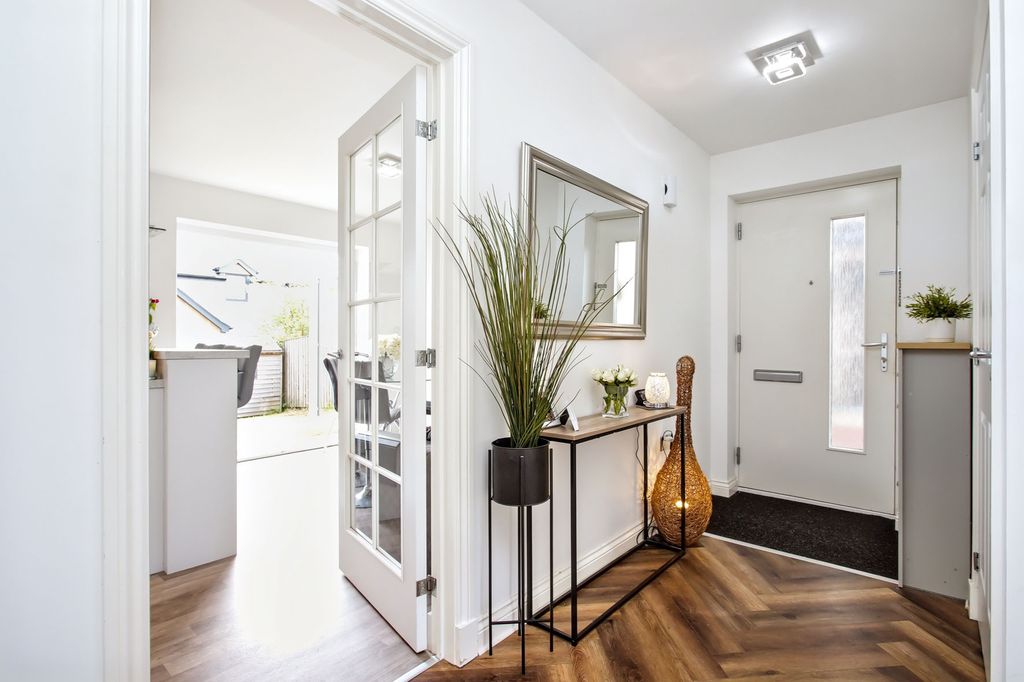 Property photo 2 of 14 Property Image 2