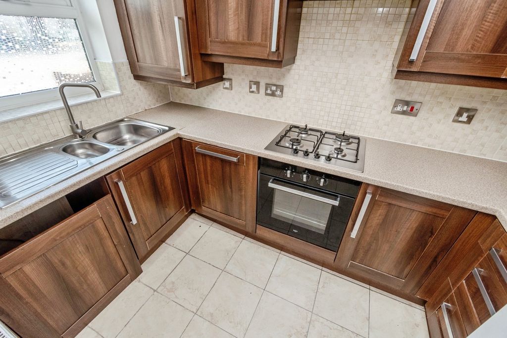 Property photo 3 of 19 Pbox-Img.Jpg