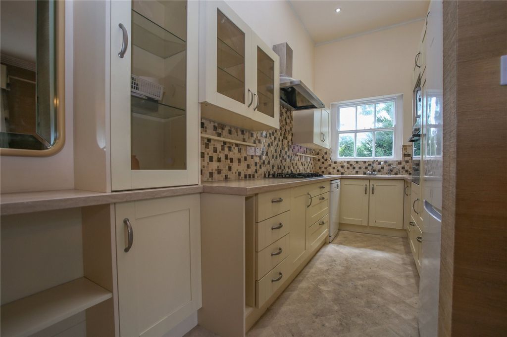 Property photo 3 of 27 Picture No. 09