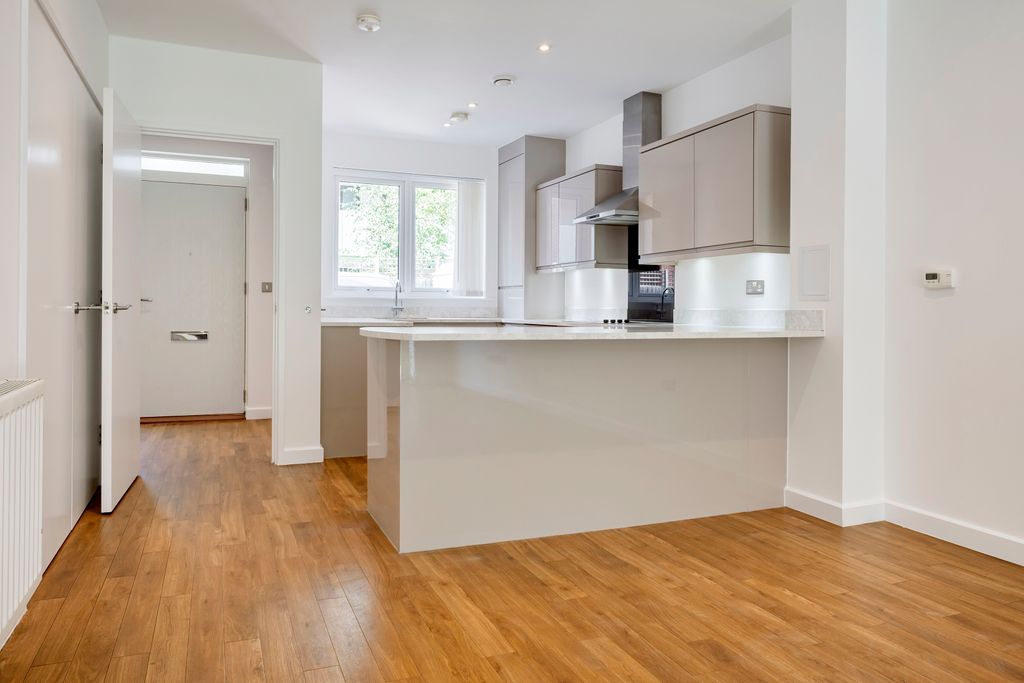 Property photo 2 of 10 9 Bruin-4817.Jpg