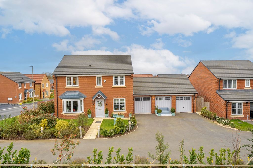 Property photo 1 of 31