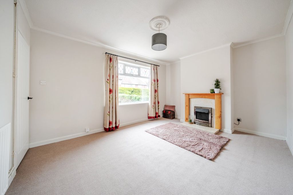 Property photo 2 of 21 Lounge