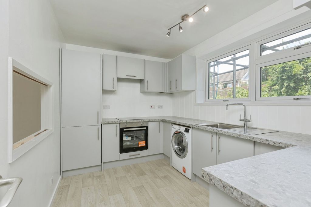 Property photo 2 of 18 Pbox-Img.Jpg