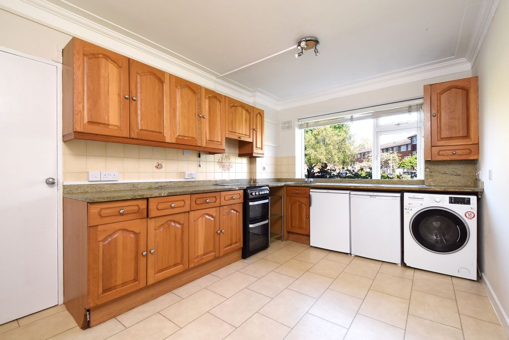 Property photo 2 of 7