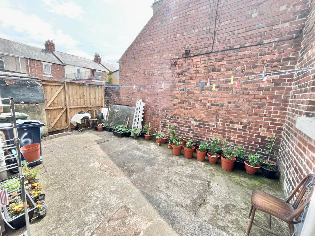 Property photo 3 of 11