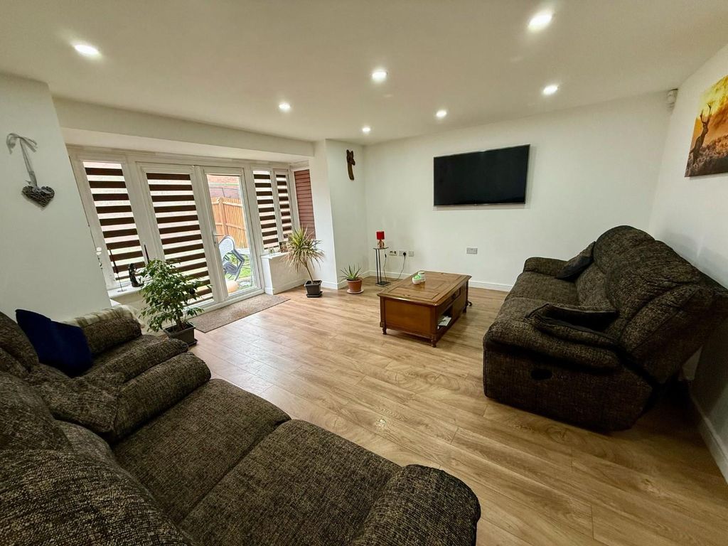 Property photo 3 of 10 Lounge 1.Jpg