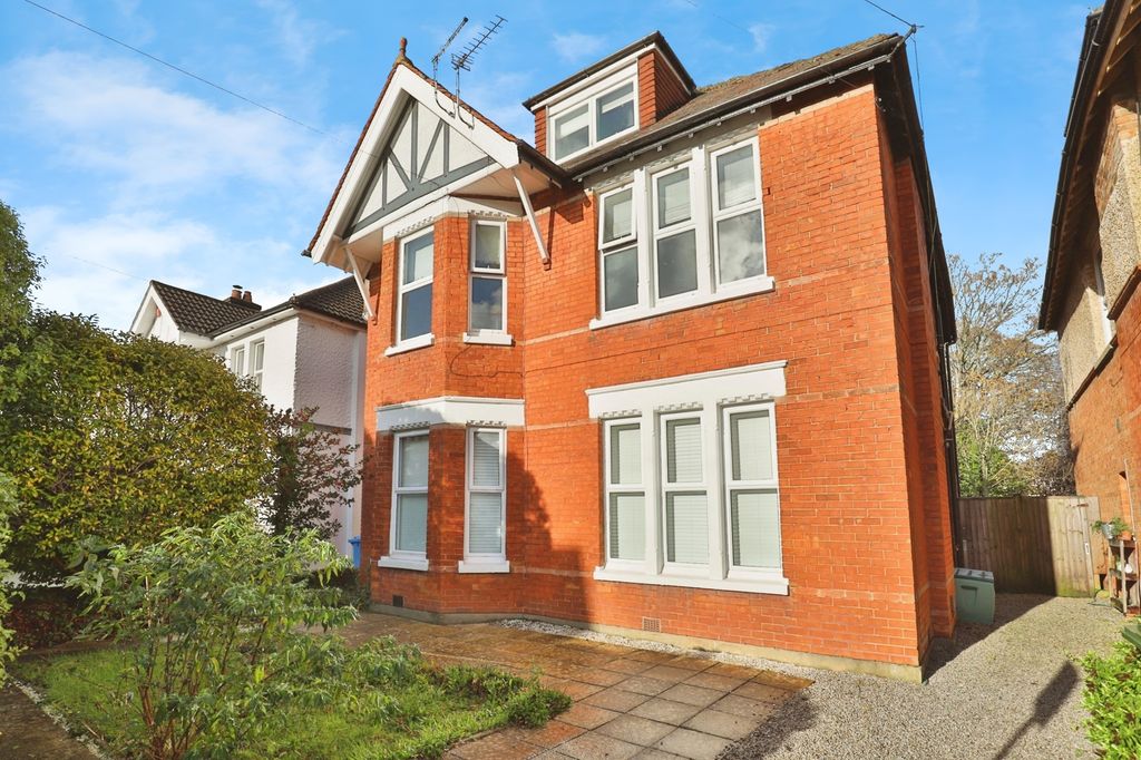 Property photo 1 of 18 Photo