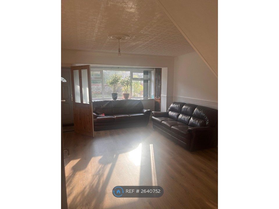 Property photo 3 of 14 Living Room