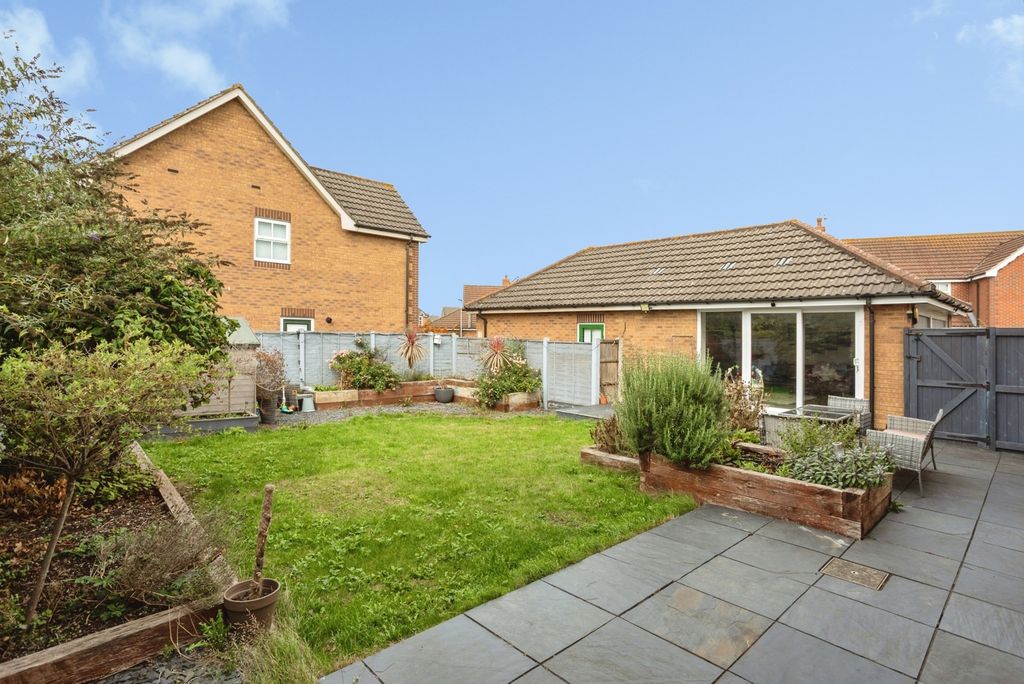 Property photo 3 of 24 Pbox-Img.Jpg