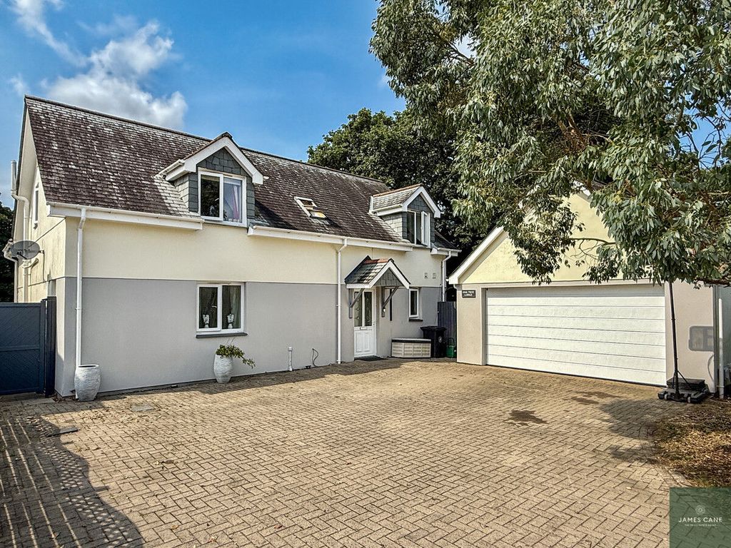 Property photo 1 of 26