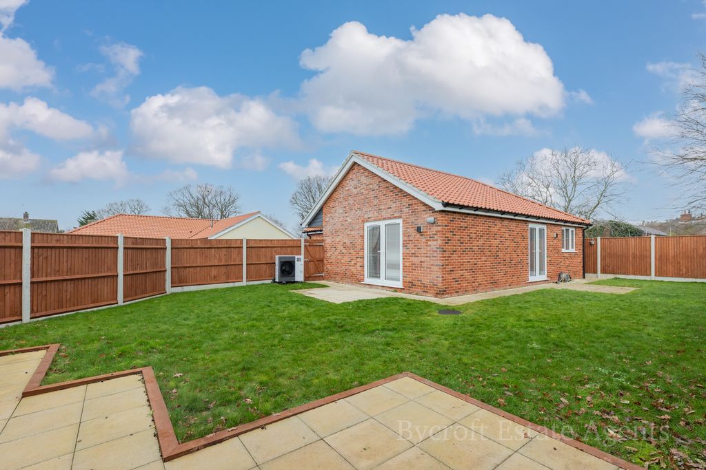 Property photo 3 of 14