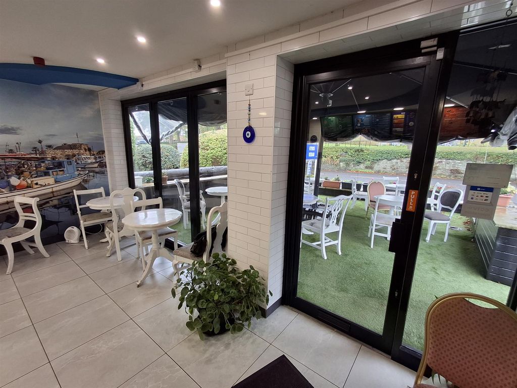 Property photo 3 of 8 Photo 2