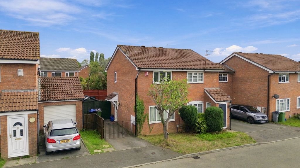 Property photo 1 of 18 5428070