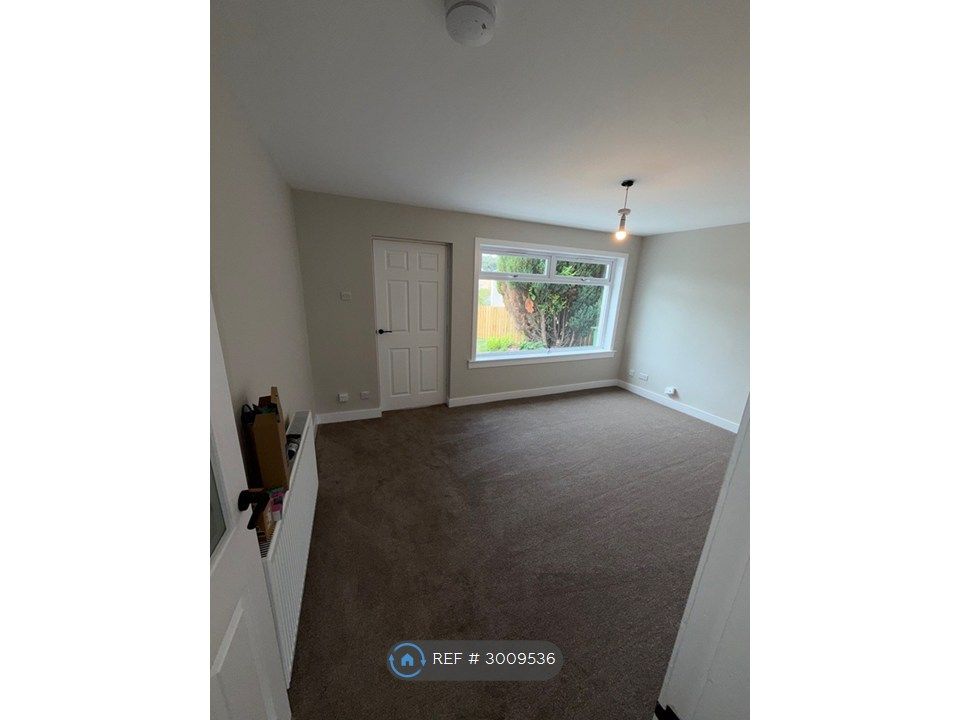 Property photo 2 of 35