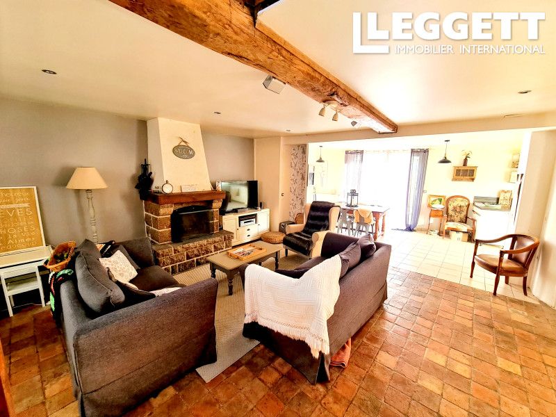 Property photo 3 of 10